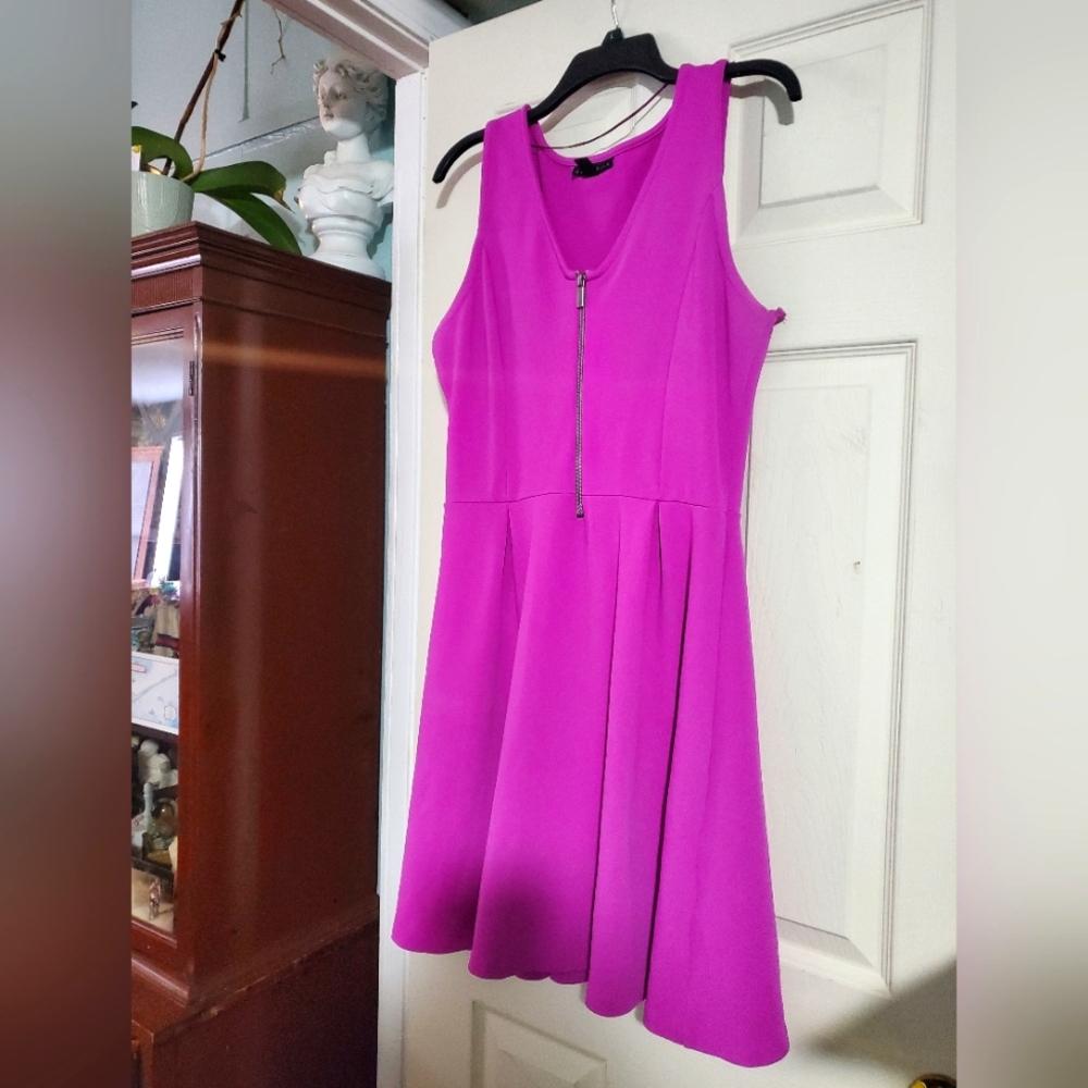 Attention Fuschia Zip Front V-neckline Dress sz L